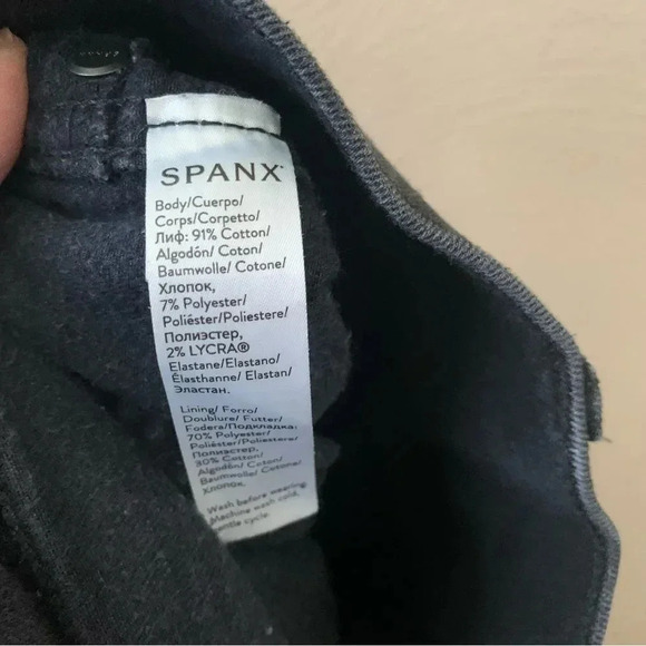 Spanx Ankle Skinny Jeans in Black Size Medium - Picture 11 of 12